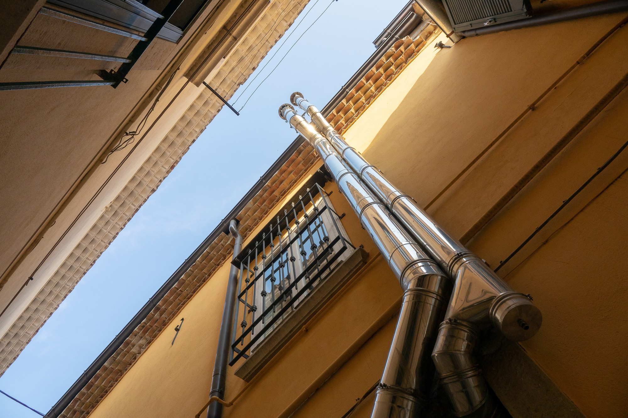 Reasons to Hire a Gutter Repair Company for your Home 